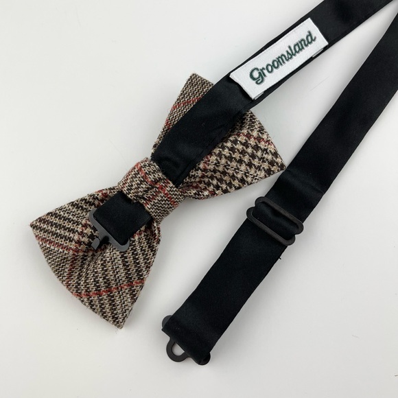 Men’s Glencheck Wool Bow Tie & Navy Floral Pocket Square Set - Picture 4 of 5